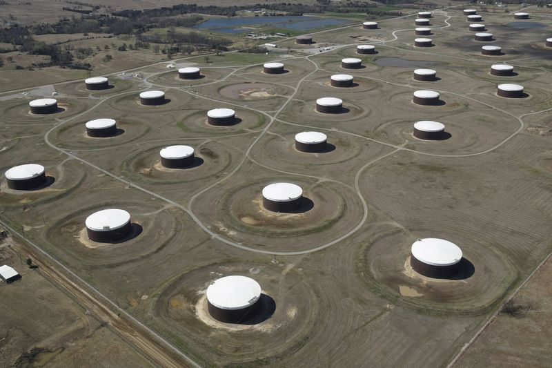 &copy; Reuters. FILE PHOTO: Crude oil storage tanks are seen from above at the Cushing oil hub, in Cushing, Oklahoma, March 24, 2016.    REUTERS/Nick Oxford/File Photo