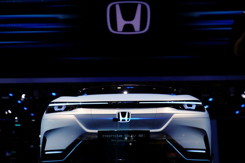 &copy; Reuters. A Honda SUV e:Prototype electric vehicle (EV) is seen displayed during a media day for the Auto Shanghai show in Shanghai, China April 20, 2021. REUTERS/Aly Song/File Photo