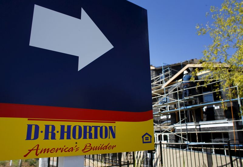 &copy; Reuters. FILE PHOTO: A D.R. Horton home building project is pictured in San Marcos, California July 28, 2015.  REUTERS/Mike Blake/File Photo