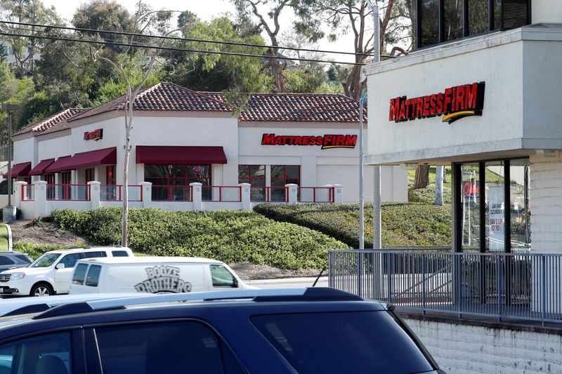 &copy; Reuters. FILE PHOTO: Two Mattress Firm stores, a brand owned by Steinhoff, are shown on either side of the street in Encinitas, California, U.S., January 25, 2018.    REUTERS/Mike Blake/File Photo