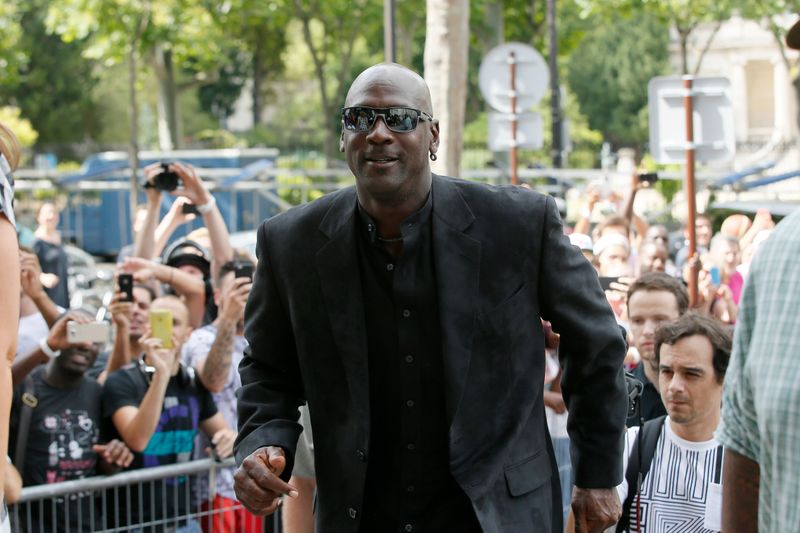 &copy; Reuters. FILE PHOTO: Former basketball great Michael Jordan arrives to attend a party celebrating the 30th anniversary of the Air Jordan shoe line in Paris, France June 12, 2015. REUTERS/Gonzalo Fuentes