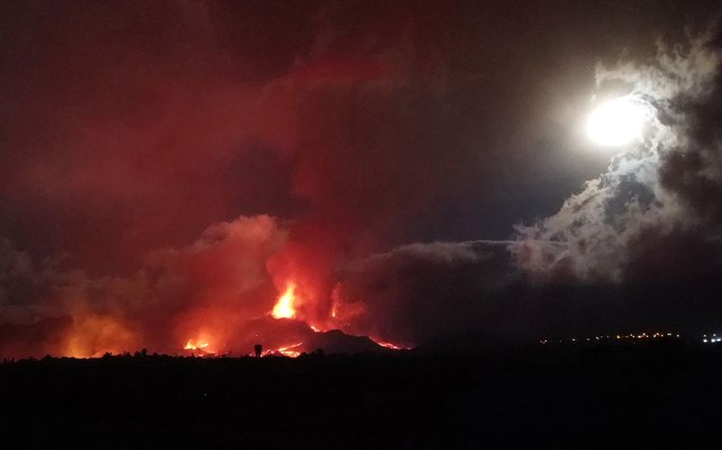 More evacuations as lava pours from Canaries volcano