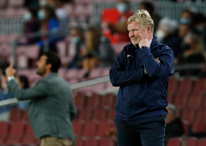 &copy; Reuters. Ronald Koeman durante partida entre Barcelona e Granada pelo Campeonato Espanhol
20/09/2021 REUTERS/Albert Gea