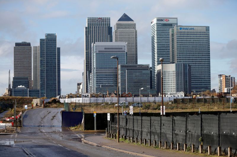 &copy; Reuters. FILE PHOTO: The Canary Wharf financial district is seen in east London November 12, 2014. REUTERS/Suzanne Plunkett/File Photo