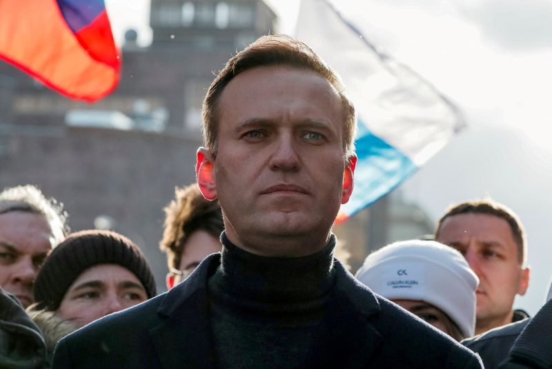&copy; Reuters. FILE PHOTO: Russian opposition politician Alexei Navalny takes part in a rally in Moscow, Russia February 29, 2020. REUTERS/Shamil Zhumatov/File Photo