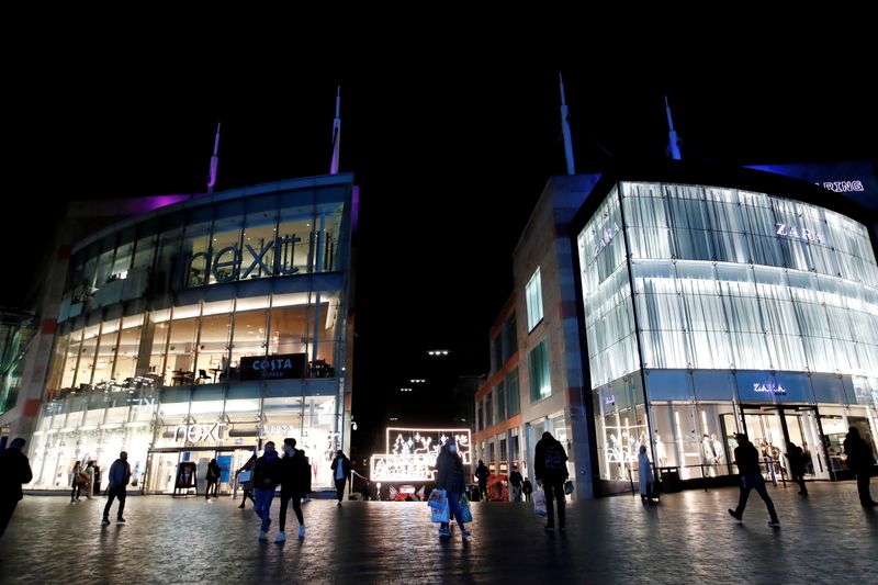 &copy; Reuters. FILE PHOTO: Shoppers are seen walking near Bullring shopping centre, owned by mall operator Hammerson, in Birmingham, Britain, November 4, 2020. REUTERS/Andrew Boyers