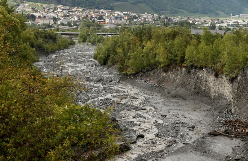 &copy; Reuters. FILE PHOTO: The Losentze river is pictured after a flash flood in Chamoson, Switzerland, August 12, 2019. REUTERS/Denis Balibouse