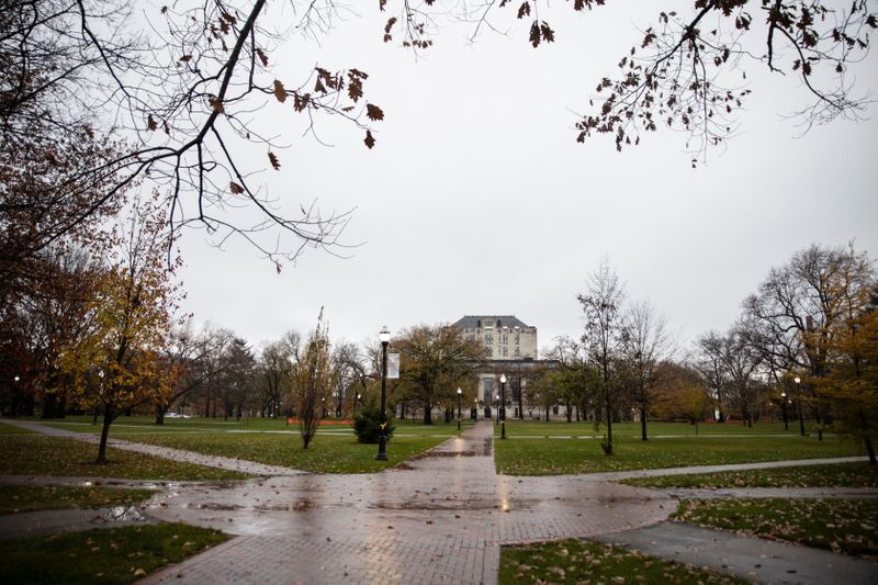 &copy; Reuters. FILE PHOTO: The Ohio State University campus remains empty while students move out as Thanksgiving break approaches, amid the coronavirus disease (COVID-19) outbreak, in Columbus, Ohio, U.S., November 25, 2020.  REUTERS/Megan Jelinger