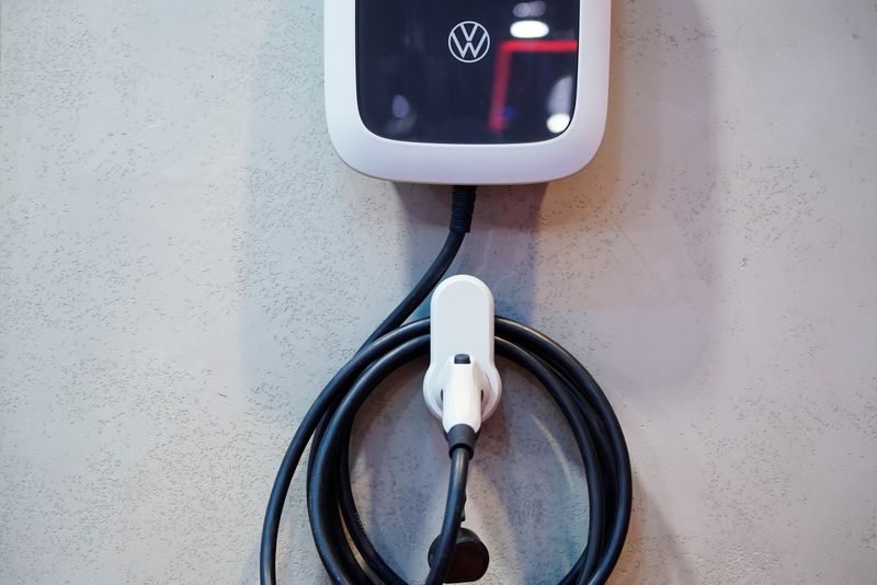 &copy; Reuters. FILE PHOTO: A Volkswagen electric vehicle (EV) charging point is seen during a media day for the Auto Shanghai show in Shanghai, China April 20, 2021. REUTERS/Aly Song
