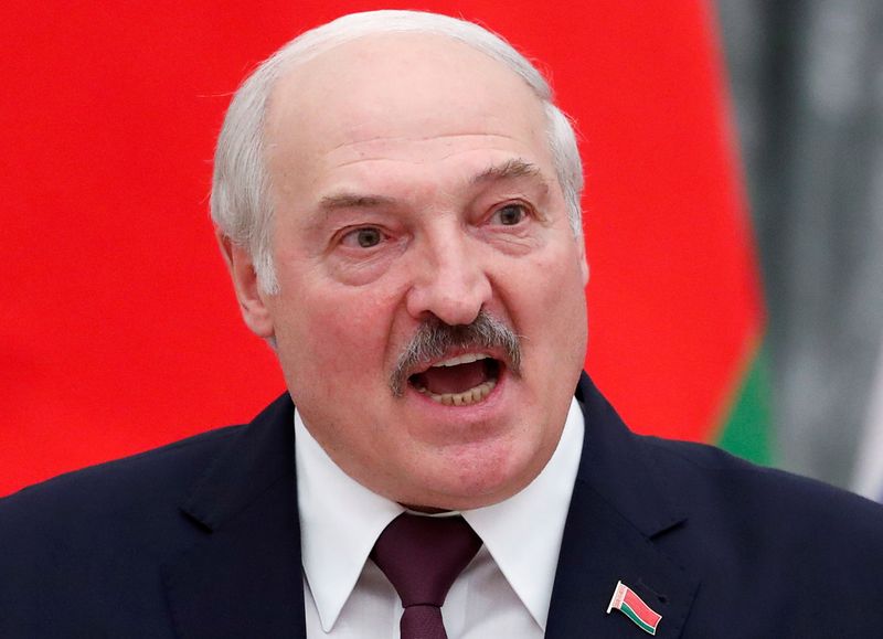 &copy; Reuters. Belarusian President Alexander Lukashenko speaks during a news conference following talks with his Russian counterpart Vladimir Putin at the Kremlin in Moscow, Russia September 9, 2021. REUTERS/Shamil Zhumatov