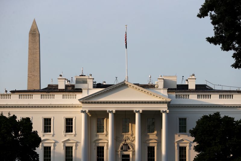 &copy; Reuters. FILE PHOTO: A general view of the White House in Washington, U.S. July 15, 2021. REUTERS/Jonathan Ernst/File Photo
