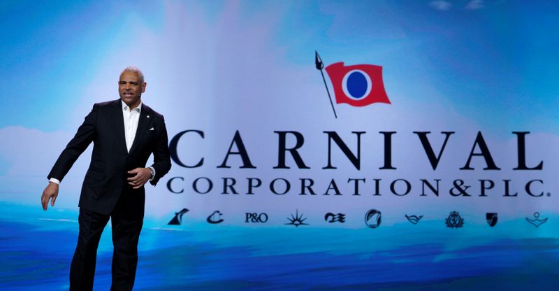 &copy; Reuters. FILE PHOTO: Arnold Donald, CEO of Carnival Corp. takes the stage to deliver his keynote address at CES in Las Vegas, U.S., January 5, 2017.  REUTERS/Rick Wilking