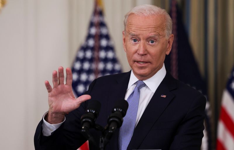 &copy; Reuters. El presidente de EEUU Joe Biden habla sobre la enfermedad del coronavirus (COVID-19)  en la Casa Blanca en Washington, EEUU, 24 de septiembre del 2021. REUTERS/Evelyn Hockstein