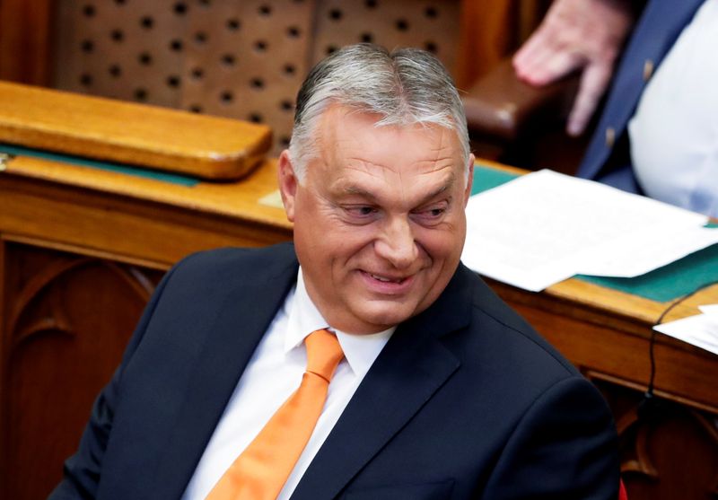 &copy; Reuters. FILE PHOTO: Hungarian Prime Minister Viktor Orban attends the opening session of parliament in Budapest, Hungary, September 20, 2021. REUTERS/Bernadett Szabo/File Photo