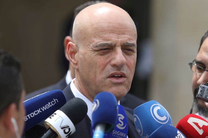 &copy; Reuters. FILE PHOTO: Claudio Descalzi, CEO of Italian energy company Eni talks to media at the Presidential Palace in Nicosia, Cyprus April 25, 2018. REUTERS/Yiannis Kourtoglou/File Photo