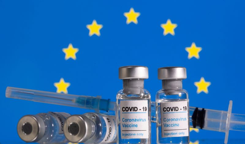 &copy; Reuters. La Commission européenne propose de prolonger son mécanisme de surveillance et de limitation des exportations de vaccins contre le COVID-19 hors de l'Union européenne (UE), a déclaré lundi un porte-parole de l'exécutif européen à Reuters. /Photo d