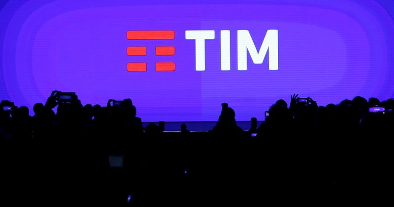&copy; Reuters. Presentazione del logo di Telecom Italia (Tim) a Roma, Italia, 13 gennaio 2016 REUTERS/Remo Casilli