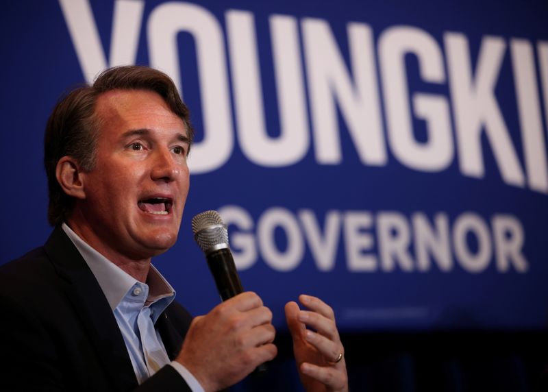 &copy; Reuters. FILE PHOTO: Virginia gubernatorial candidate Glenn Youngkin speaks during a campaign event in McLean, Virginia, U.S., July 14, 2021. REUTERS/Evelyn Hockstein/File Photo