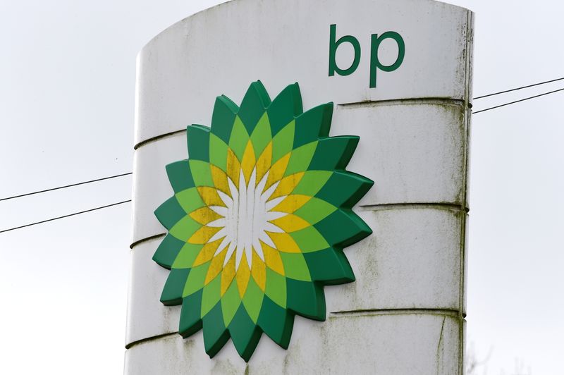 &copy; Reuters. FILE PHOTO: A BP logo is pictured at a petrol and diesel filling station, Llanteg, Pembrokeshire, Wales, Britain, September 24, 2021. REUTERS/Rebecca Naden