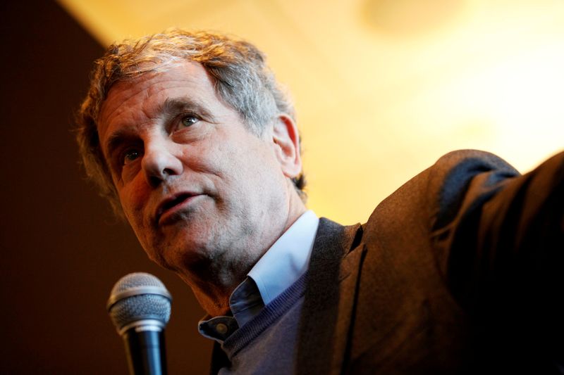 &copy; Reuters. FILE PHOTO: U.S. Senator Sherrod Brown (D-OH) speaks at a meet and greet on his "Dignity of Work" tour in Concord, New Hampshire, U.S., February 9, 2019.   REUTERS/Elizabeth Frantz/File Photo