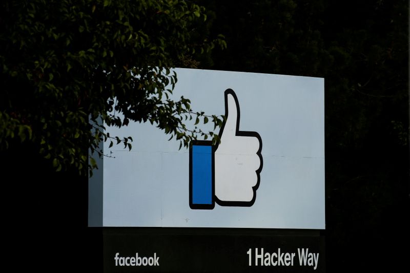 &copy; Reuters. FILE PHOTO: The entrance sign to Facebook headquarters is seen in Menlo Park, California, on Wednesday, October 10, 2018. REUTERS/Elijah Nouvelage