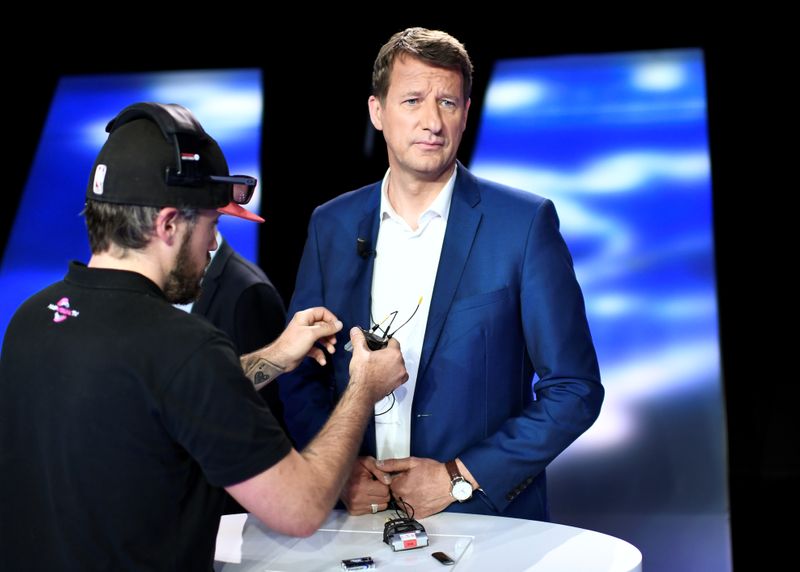 &copy; Reuters. FILE PHOTO: Front-runner candidate for French Ecologist Party EELV Yannick Jadot waits before a TV debate as part of the campaign for the European elections, on the set of the French TV channel BFM, in La Plaine-Saint-Denis, outside Paris, France May 23, 