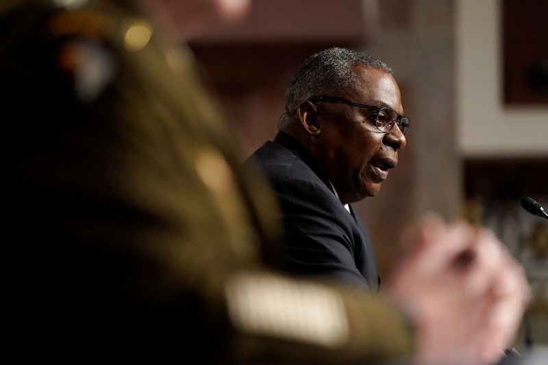 © Reuters. U.S. Defense Secretary Lloyd Austin speaks during a Senate Armed Services Committee hearing on the conclusion of military operations in Afghanistan and plans for future counterterrorism operations, on Capitol Hill in Washington, U.S., September 28, 2021. Patrick Semansky/Pool via REUTERS