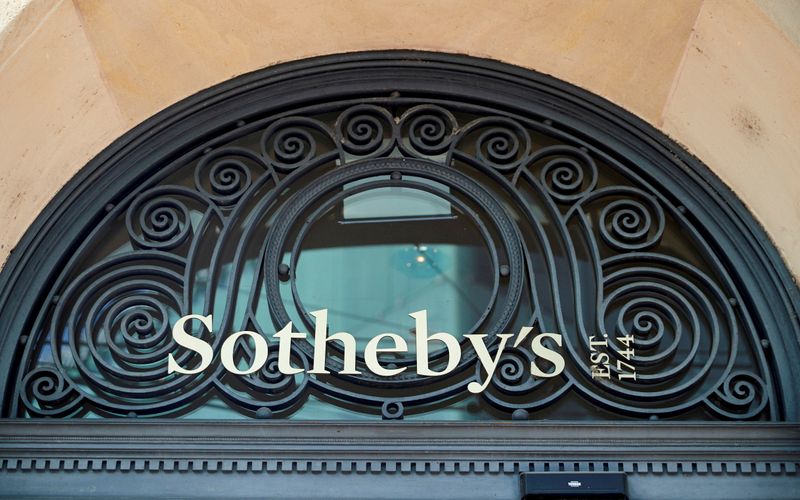 &copy; Reuters. FILE PHOTO: A logo is pictured on Sotheby's in Geneva, Switzerland, June 21, 2020. REUTERS/Denis Balibouse/File Photo