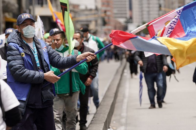 Colombian unions march in support of aid bills for working class and poor