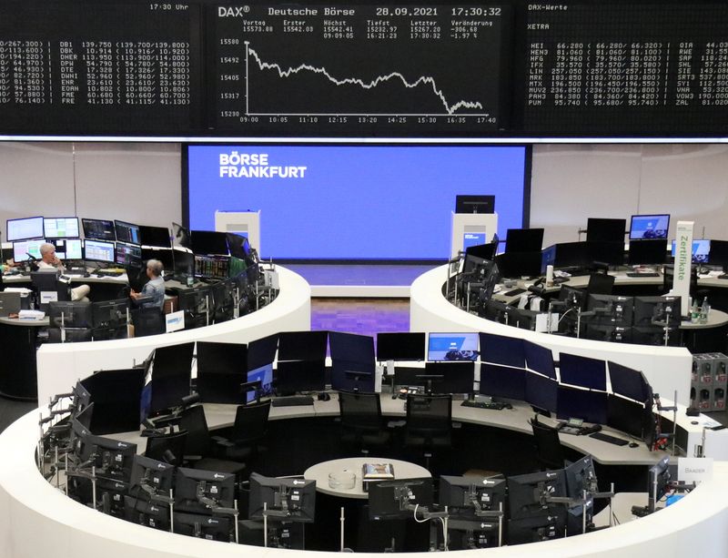 &copy; Reuters. The German share price index DAX graph is pictured at the stock exchange in Frankfurt, Germany, September 28, 2021. REUTERS/Staff