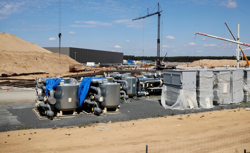 &copy; Reuters. FILE PHOTO: A view shows the construction site of the future Tesla Gigafactory in Gruenheide near Berlin, Germany, August 12, 2021. REUTERS/Hannibal Hanschke