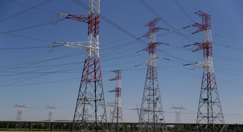 &copy; Reuters. Linhas de transmissão de energia
16/5/2018 REUTERS/Rafael Marchante