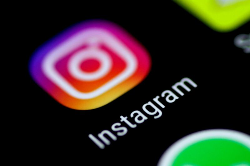 &copy; Reuters. FILE PHOTO: The Instagram application is seen on a phone screen August 3, 2017.   REUTERS/Thomas White/File Photo