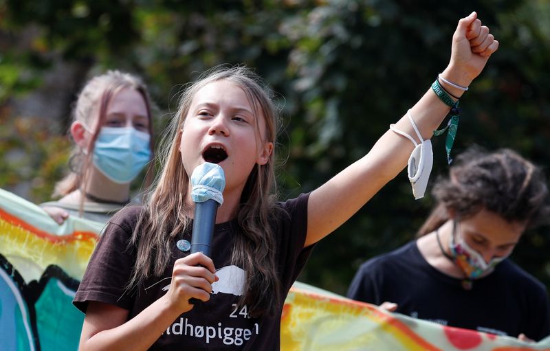 &copy; Reuters. Ativista climática Greta Thunberg discursa para estudantes em Milão
01/10/2021 REUTERS/Guglielmo Mangiapane