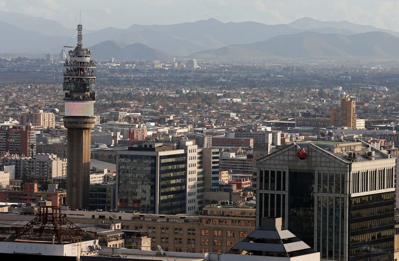 &copy; Reuters. Vista panorâmica de Santiago, Chile, junho de 2019. REUTERS/Rodrigo Garrido