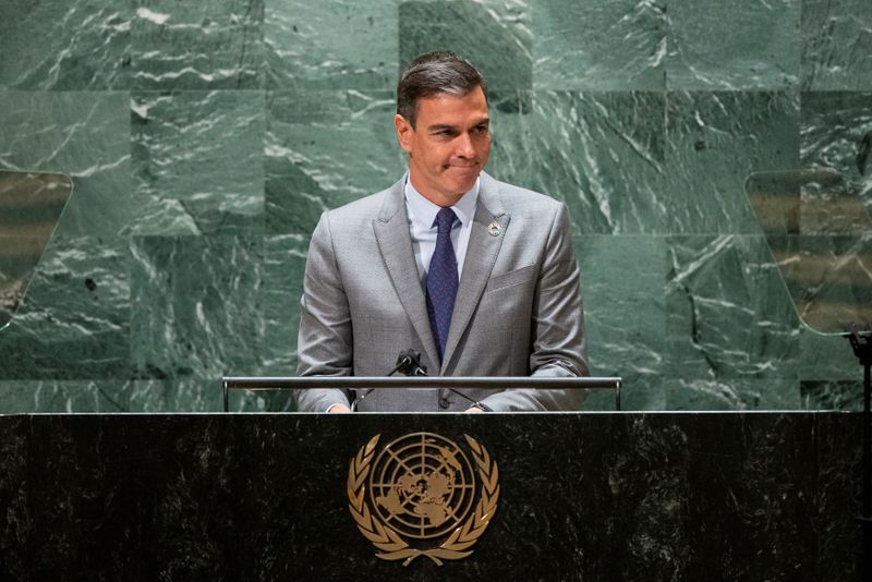 &copy; Reuters. FILE PHOTO: Spain's Prime Minister Pedro Sanchez addresses the 76th Session of the U.N. General Assembly in New York City, U.S., September 22, 2021.  REUTERS/Eduardo Munoz/Pool