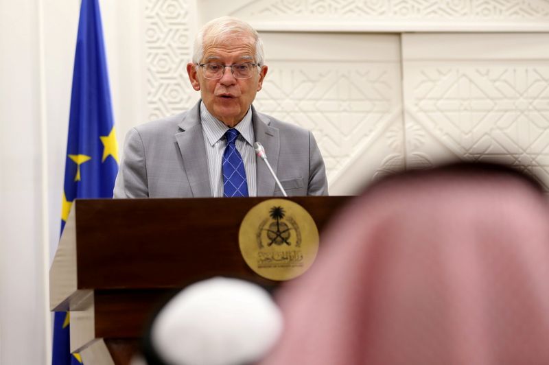 &copy; Reuters. EU foreign policy chief Josep Borrell speaks during a joint news conference with Saudi Arabia's Foreign Minister Faisal bin Farhan Al-Saud, in Riyadh, Saudi Arabia, October 3, 2021. REUTERS/Ahmed Yosri