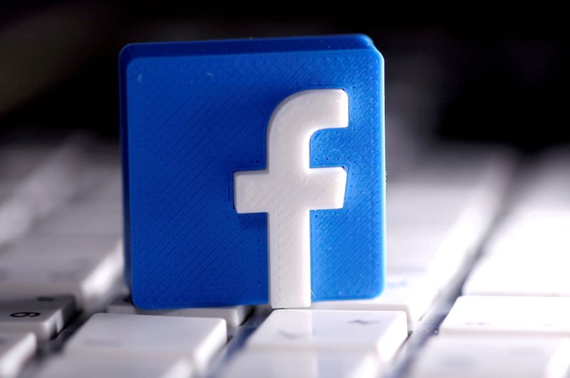 &copy; Reuters. FILE PHOTO: A 3D-printed Facebook logo is seen placed on a keyboard in this illustration taken March 25, 2020. REUTERS/Dado Ruvic/Illustration//File Photo