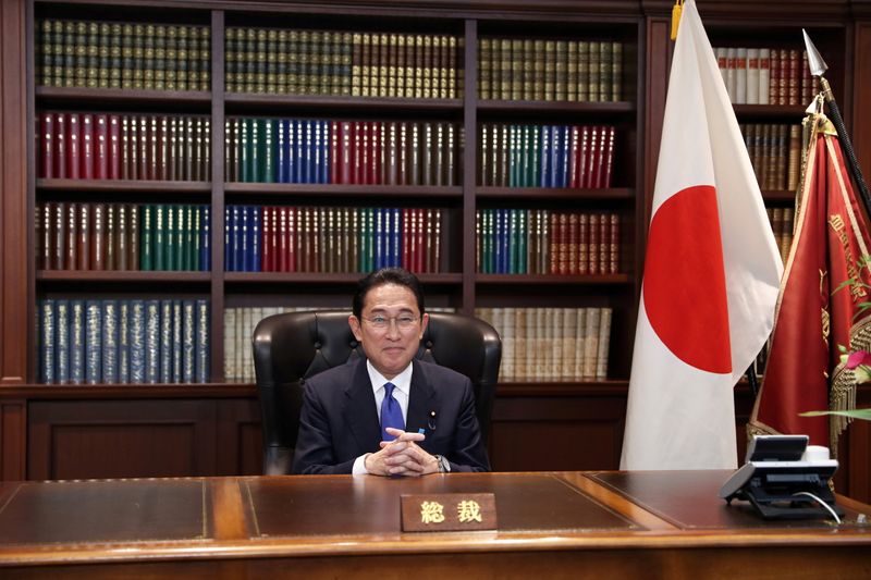 &copy; Reuters. Fumio Kishida durante entrevista coletiva em Tóquio
29/09/2021 Du Xiaoyi/Pool via REUTERS