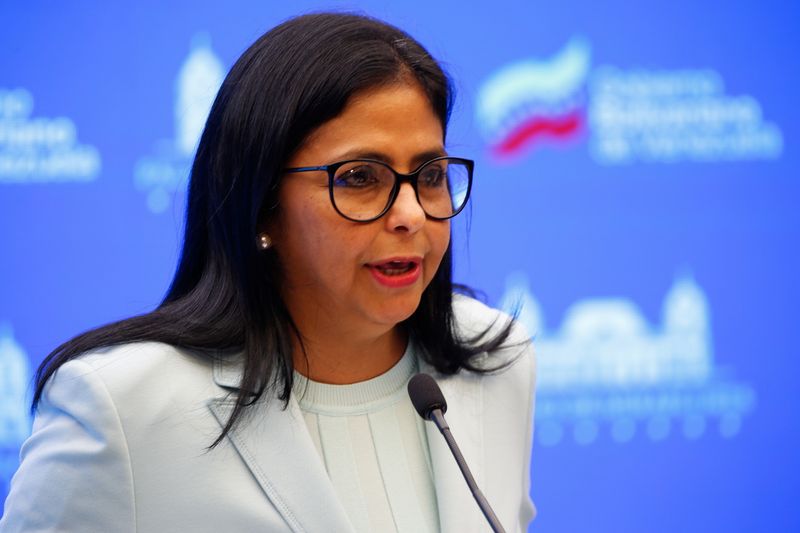 &copy; Reuters. IMAGEN DE ARCHIVO. La vicepresidenta venezolana, Delcy Rodríguez, durante una conferencia de prensa en Palacio Miraflores, Caracas, Venezuela, Septiembre 22, 2021. REUTERS/Leonardo Fernandez Viloria