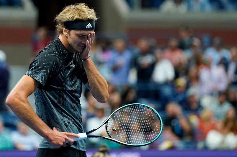 &copy; Reuters. Alexander Zverev durante partida do Aberto dos EUA de tênis
10/09/2021 Danielle Parhizkaran-USA TODAY Sports