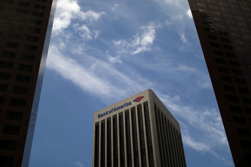 &copy; Reuters. A Bank of America building is seen in Los Angeles, California, U.S., May 6, 2019. REUTERS/Lucy Nicholson/Files