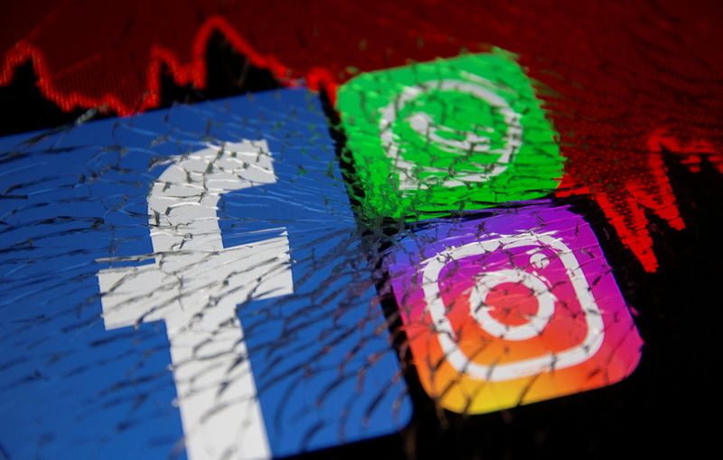 &copy; Reuters. Logos de Facebook, Whatsapp e Instagram
4/10/2021 REUTERS/Dado Ruvic/Illustration