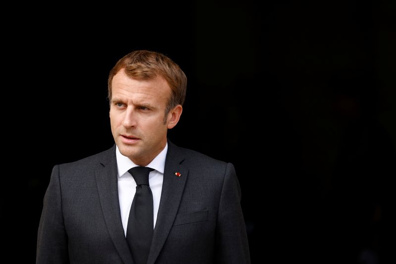 &copy; Reuters. Le ministère malien des Affaires étrangères a convoqué mardi l'ambassadeur de France à Bamako pour lui exprimer son mécontentement à la suite des commentaires du président français Emmanuel Macron, décrits comme inamicaux et désagréables, marq