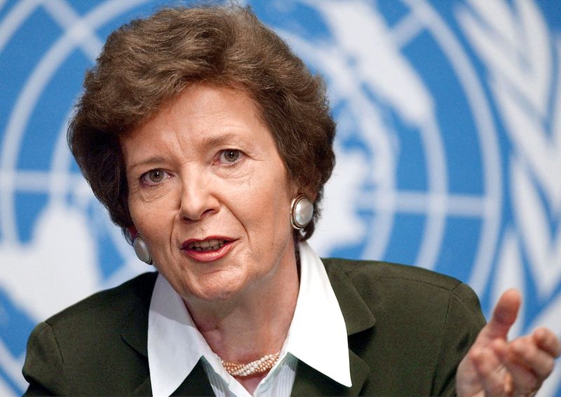 &copy; Reuters. مفوضة الأمم المتحدة السامية السابقة لحقوق الإنسان ماري روبنسون في صورة من أرشيف رويترز.
