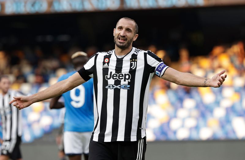 &copy; Reuters. Giorgio Chiellini durante partida da Juventus contra o Napoli pelo Campeonato Italiano
11/09/2021 REUTERS/Ciro De Luca