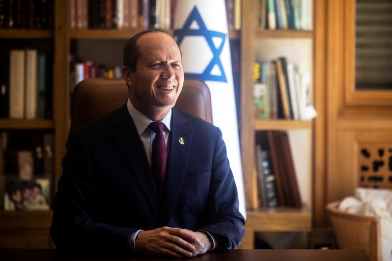 &copy; Reuters. Ex-prefeito de Jerusalém e membro do Knesset, Nir Barkat, concede entrevista à Reuters em Jerusalém
06/10/2021 REUTERS/Nir Elias