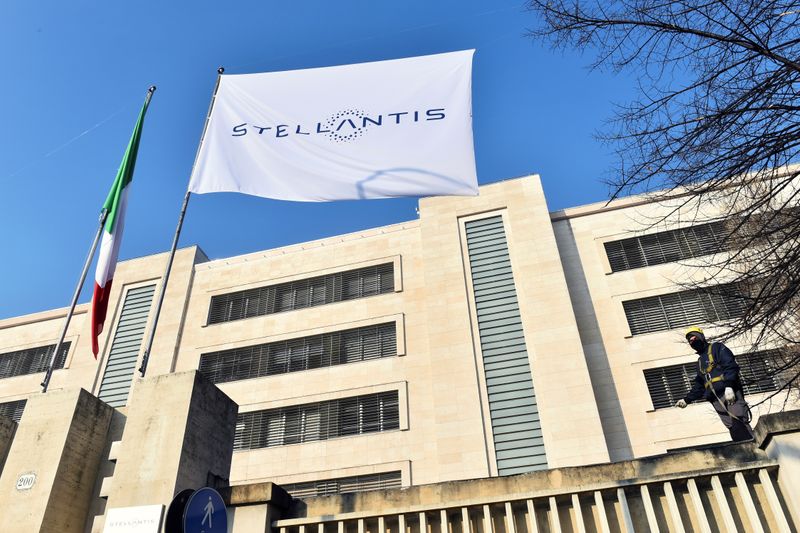 &copy; Reuters. FILE PHOTO: Stellantis logo outside Mirafiori plant in Turin. REUTERS/Massimo Pinca/File Photo