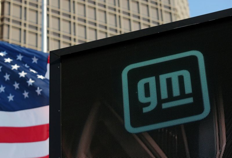 © Reuters. The new GM logo is seen on the facade of the General Motors headquarters in Detroit, Michigan, U.S., March 16, 2021. Picture taken March 16, 2021.  REUTERS/Rebecca Cook/Files