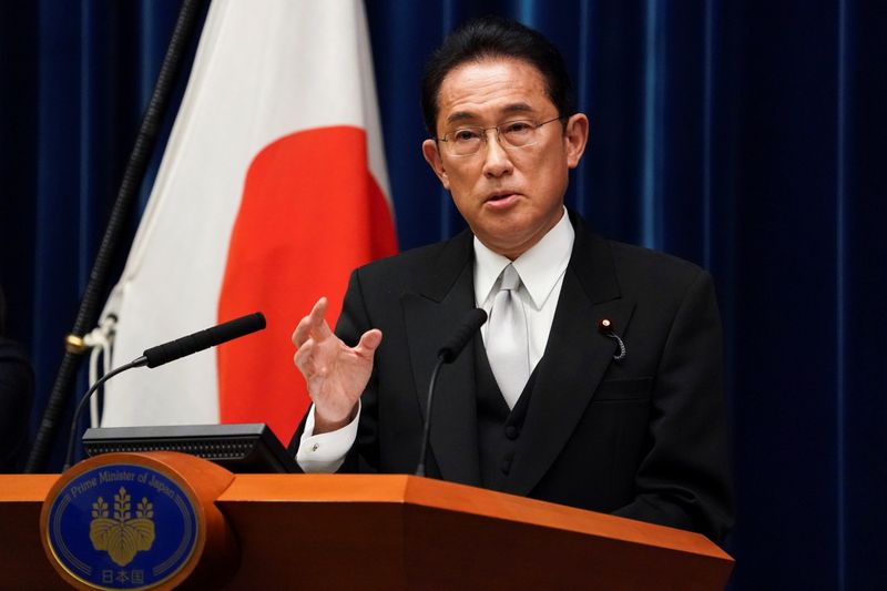 &copy; Reuters. FILE PHOTO: Fumio Kishida, Japan's prime minister, speaks during a news conference at the prime minister's official residence in Tokyo, Japan, October 4, 2021. Toru Hanai/Pool via REUTERS